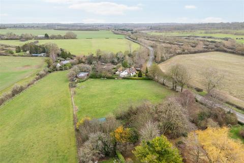 5 bedroom detached house for sale, Bedford Road, Stagsden