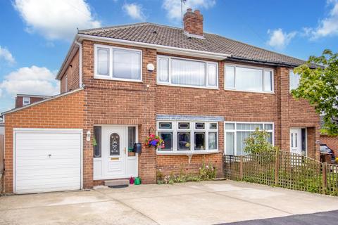 3 bedroom semi-detached house for sale, Newlands Drive, Wakefield WF3