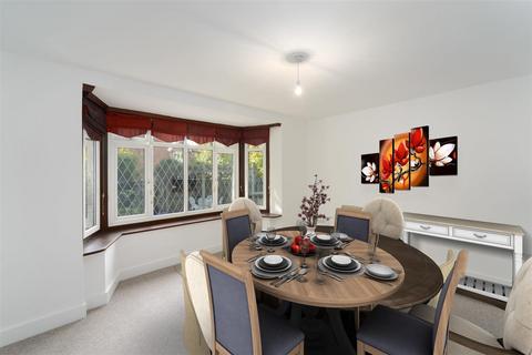 4 bedroom detached house to rent, Redwood House, 1 Mulberry Court