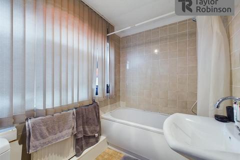 2 bedroom flat for sale, Three Bridges, Crawley