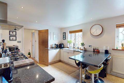 3 bedroom penthouse for sale, Carleton Avenue, Skipton