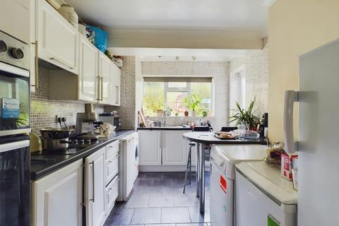 4 bedroom terraced house to rent, Coombe Road, Brighton