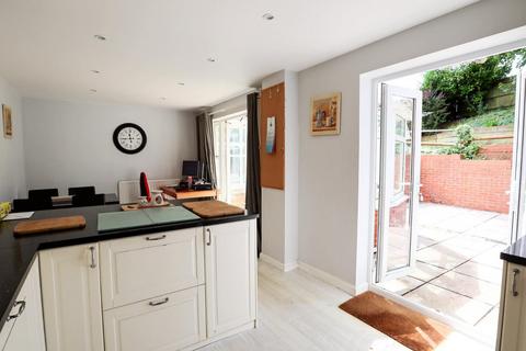 24 Bramble Close, Uppingham, Oakham, LE15 9PH