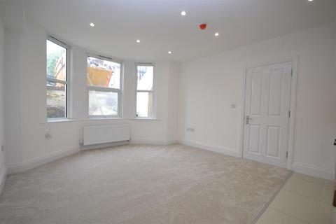 2 bedroom flat to rent, Preston Road, Brighton