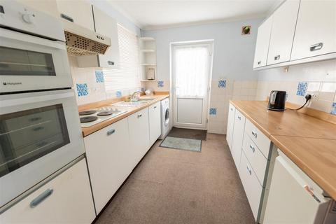 3 bedroom semi-detached house for sale, Broomfield Crescent, Wivenhoe, Colchester