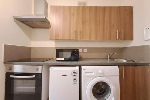 2 bedroom house to rent, Kingsland Road, Hackney