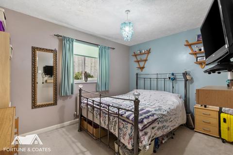 86 Bentley Drive, Church Langley, Harlow, CM17 9QT