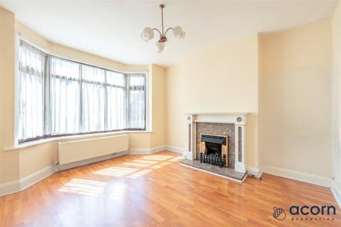 3 bedroom semi-detached house for sale, Southbourne Avenue, London NW9