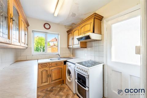 3 bedroom semi-detached house for sale, Southbourne Avenue, London NW9