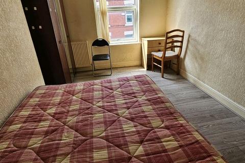 1 bedroom in a house share to rent, Goulden Street (Room, House share), Salford M6