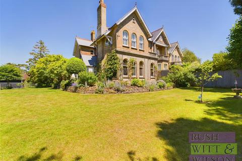 4 bedroom semi-detached house for sale, Hollington Park Road, St. Leonards-On-Sea