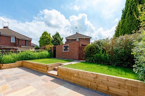91 Planks Lane, Wombourne, Wolverhampton, WV5 8DX