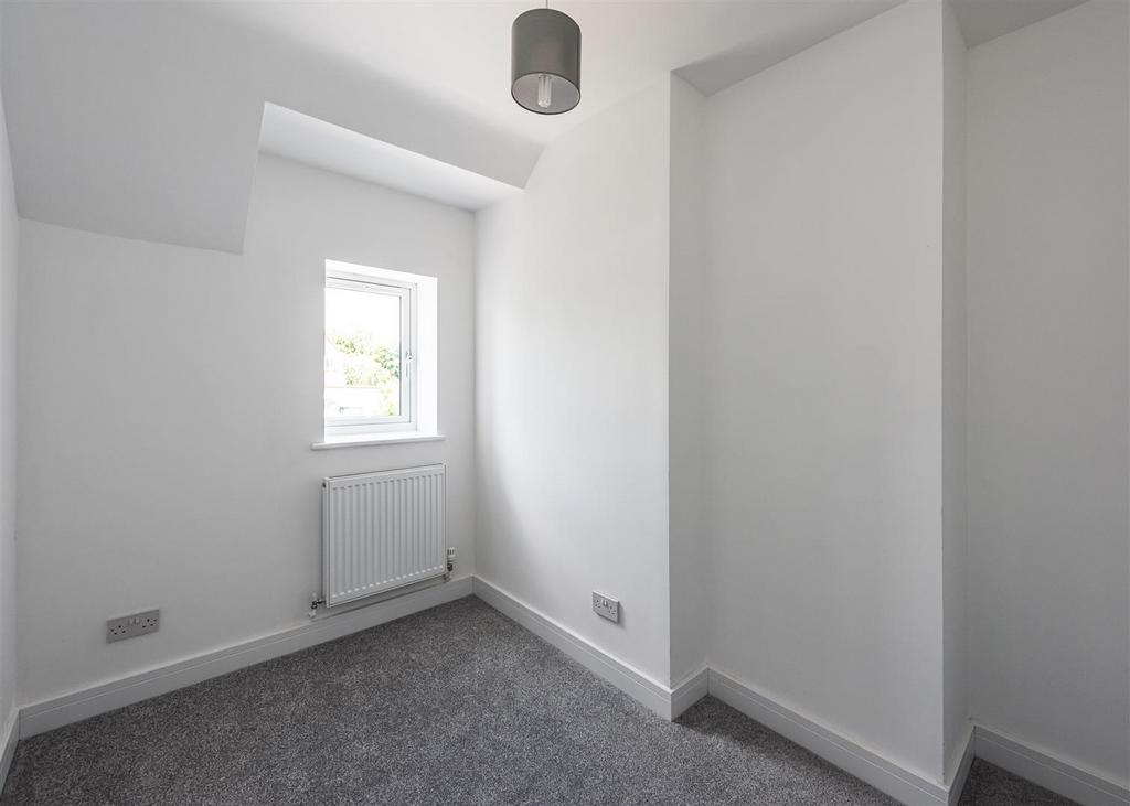 91 Planks Lane-bed4.jpg