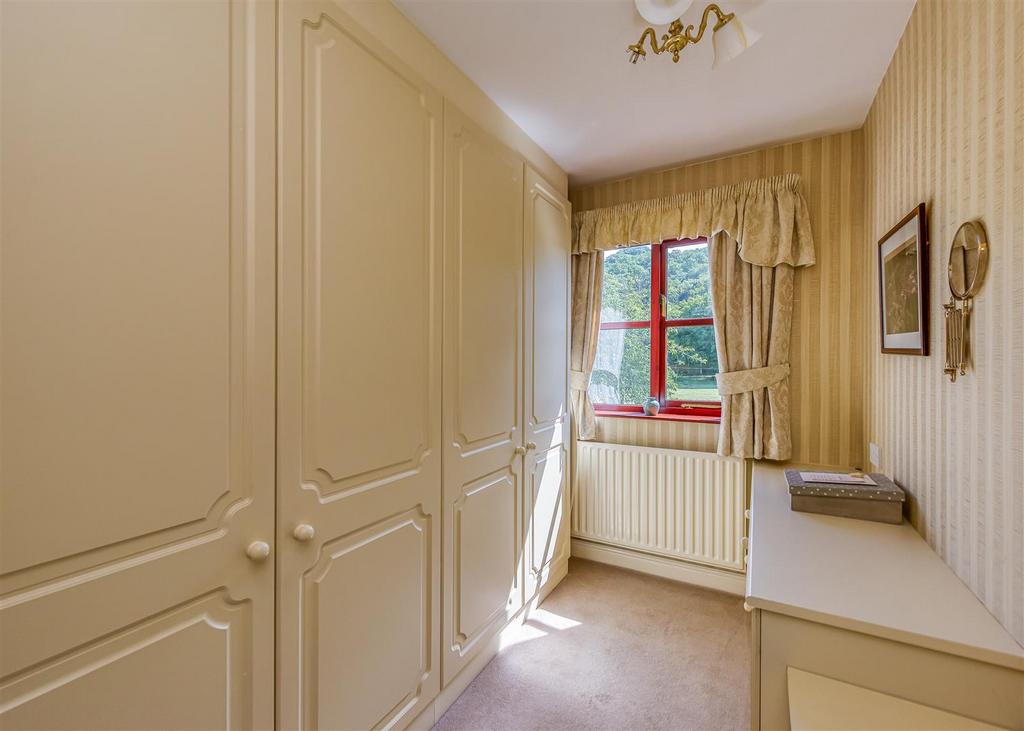 6 Bratch Hollow-bed1 dressing.jpg