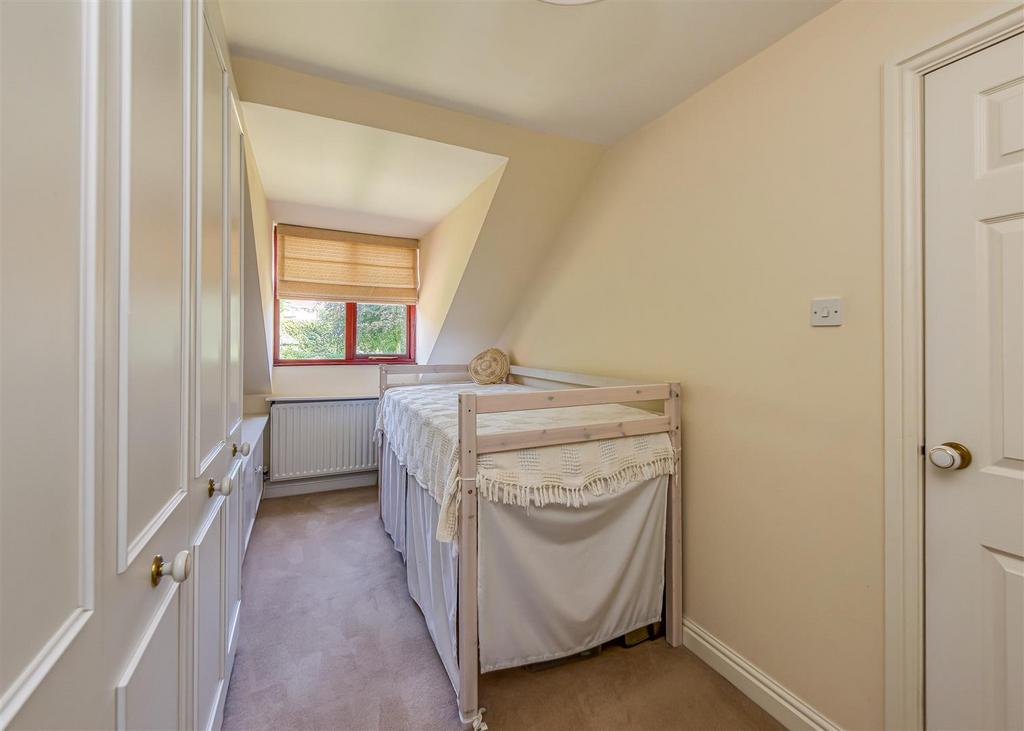 6 Bratch Hollow-bed4.jpg