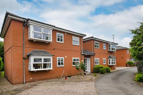 2 bedroom flat for sale, 11 Maypole Court, Gravel Hill, Wombourne, Wolverhampton