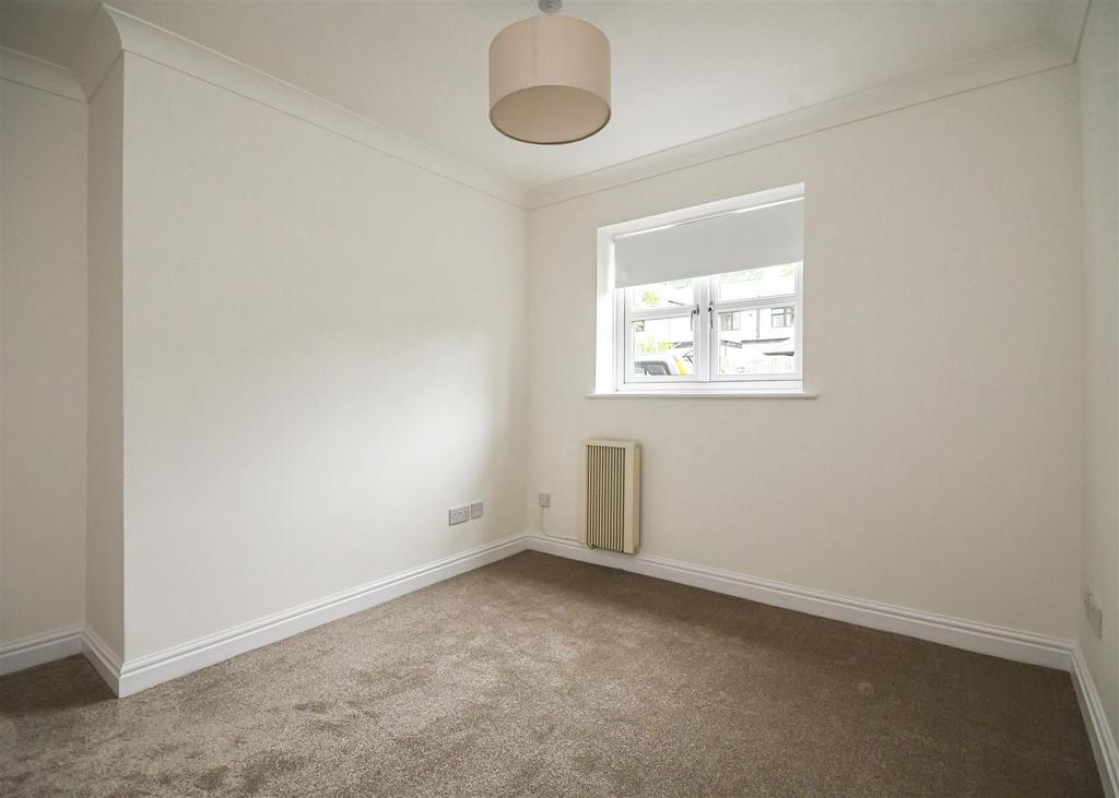 11 Maypole Court-Bedroom1.jpg
