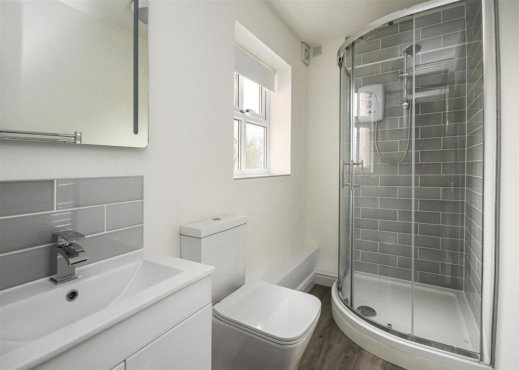 11 Maypole Court-Shower Room.jpg