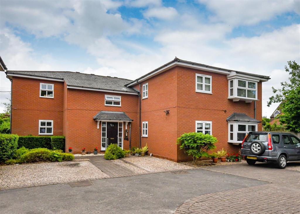 11 Maypole Court-front1.jpg