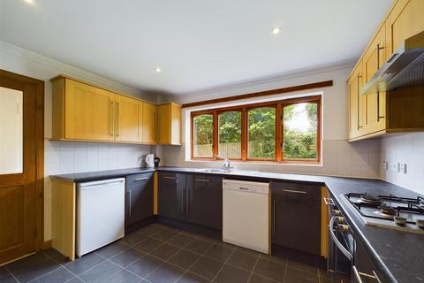 19 Nellfield Road, Crieff, PH7 3DU