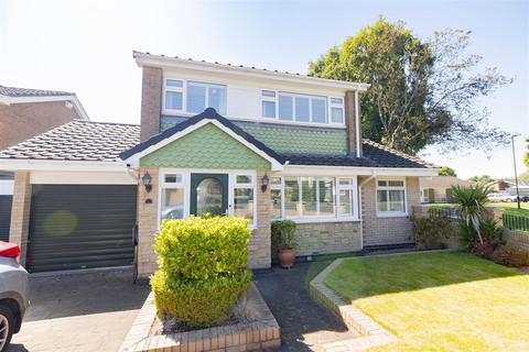 3 bedroom detached house for sale, Norham Close, Wideopen, Newcastle Upon Tyne