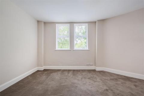 2 bedroom flat for sale, Park Crescent, St George