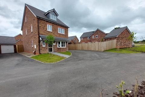 4 bedroom detached house to rent, Sandford Road, Beeston CW6