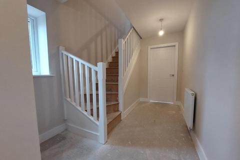 4 bedroom detached house to rent, Sandford Road, Beeston CW6