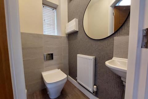 4 bedroom detached house to rent, Sandford Road, Beeston CW6