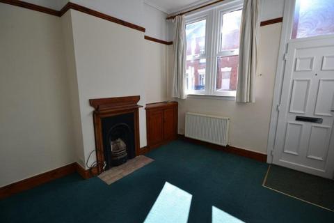 2 bedroom terraced house to rent, Cecilia Road, Leicester