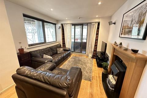 2 bedroom apartment for sale, Castlegate, Chester Road, Manchester