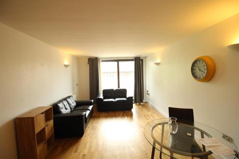 2 bedroom apartment to rent, Advent 2/3, 1 Isaac Way, Ancoats