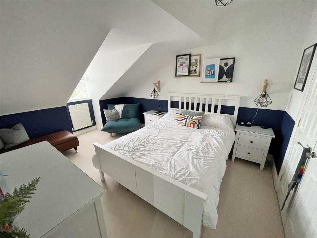 Master Bedroom.jpg