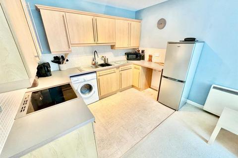 2 bedroom apartment for sale, Miles Close, Ham Green