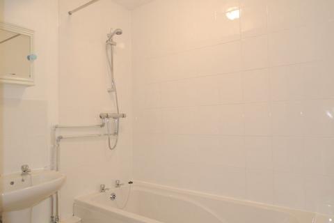 1 bedroom flat to rent, HIGHWOODS