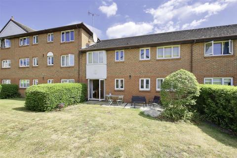 2 bedroom flat for sale, Barnfield Close, London