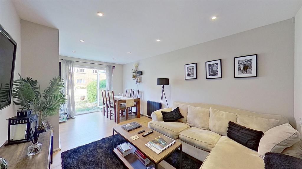 3-Barnfield-Close-06272024 215723.jpg