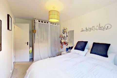 3 Barnfield Close, London, SW17 0AU