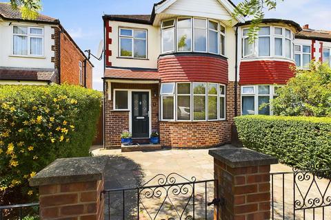 3 bedroom semi-detached house for sale, Barmouth Avenue, Greenford UB6