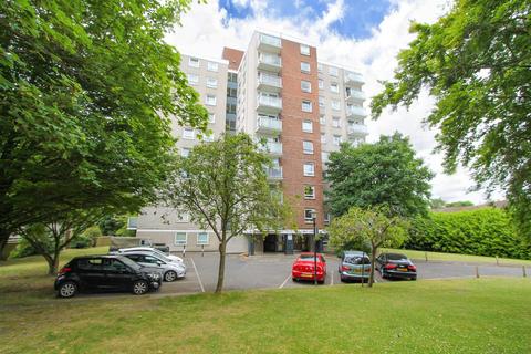 2 bedroom flat for sale, Basinghall Gardens, Sutton SM2