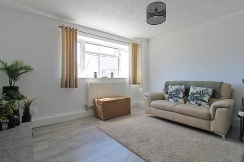 1 bedroom flat for sale, Springbrook, St. Neots PE19