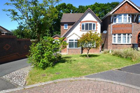 3 bedroom detached house for sale, Meon Close, Stone Cross, Pevensey