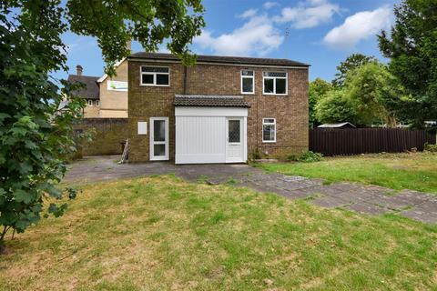 3 bedroom detached house to rent, Church Walk, Corby NN17