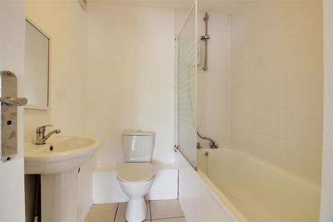 1 bedroom flat to rent, Crossbrook Street, Cheshunt