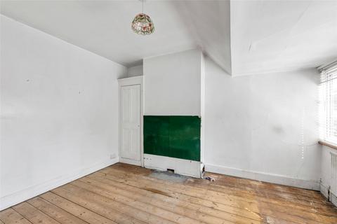 16 Brook Hill, Oxted, RH8 9LR