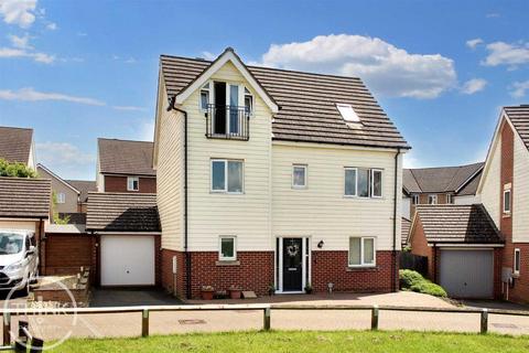 6 bedroom detached house for sale, Coronach Close, Costessey NR8