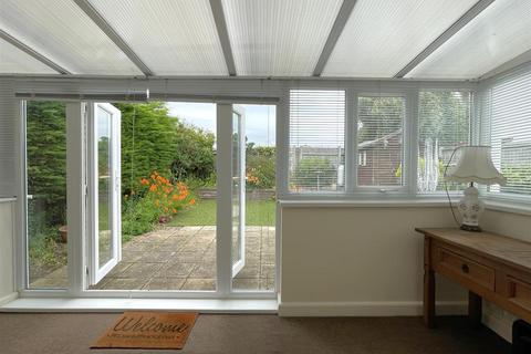 18 Chedgrave Road, Lowestoft, NR33 9DZ