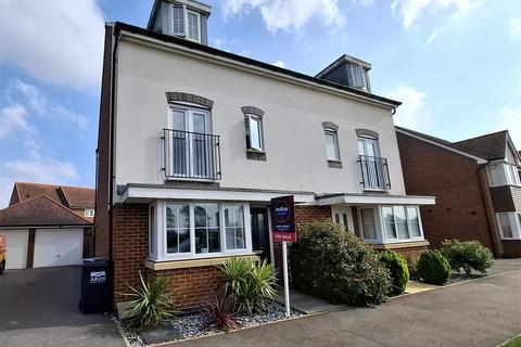 50 Benjamin Gray Drive, Littlehampton, BN17 7FA