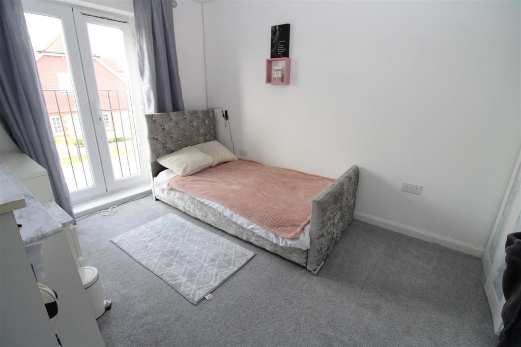 Bed 3.jpg