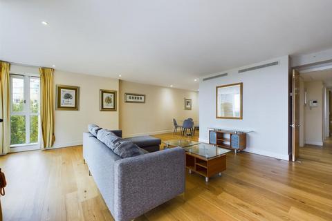 2 bedroom apartment to rent, 48 Westferry Circus, London